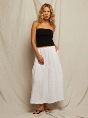 PERFECT WHITE TEE SKIRT